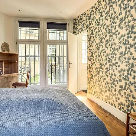 Lägenhet Charming Montmartre Maisonette