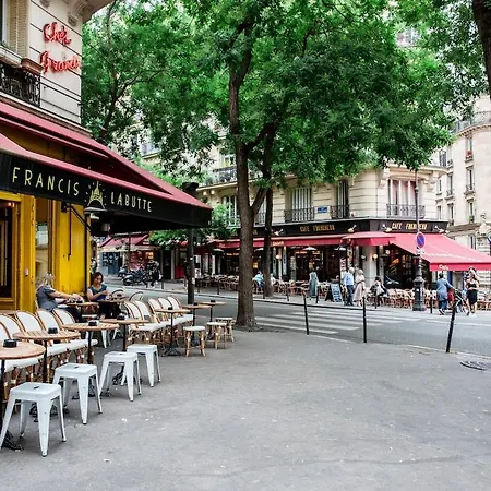 Charming Montmartre Maisonette