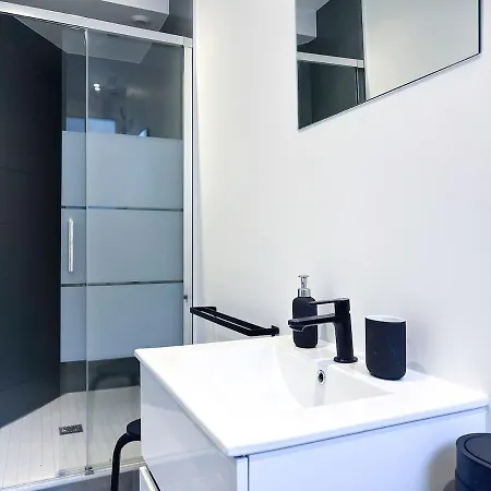 Charming Montmartre Maisonette Lägenhet Paris