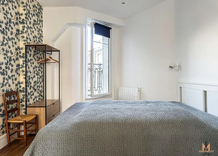 Apartment Charming Montmartre Maisonette *