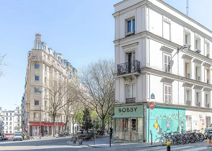 Charming Montmartre Maisonette