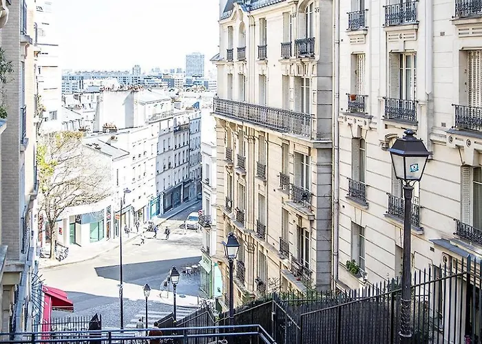 Apartment Charming Montmartre Maisonette