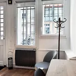 Charming Montmartre Maisonette Paris