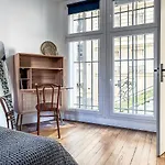 Charming Montmartre Maisonette Appartement *
